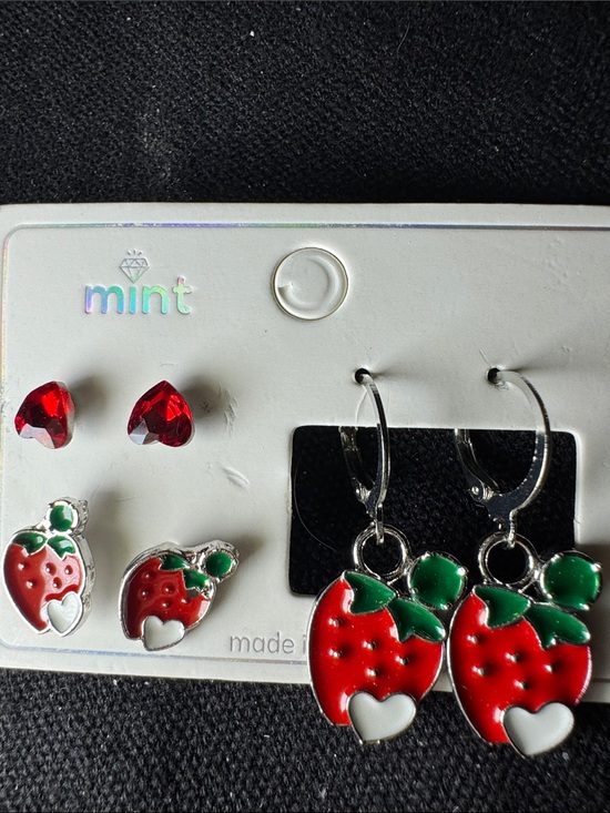Mint Jewelry - ★ Mint Strawberry Earring Set Heart Gem Studs & Strawberry Hoops